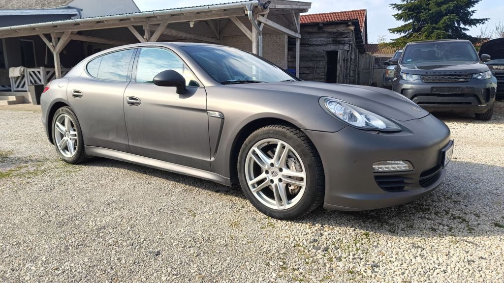 Porsche Panamera S 3.0 hybrid 333le 2012/10 137000km 9.9 m&nbsp;ft.