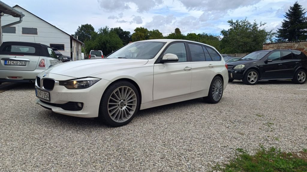 BMW 318d 143le 2015/4 220 000km 3,990,000ft frissen cserélt&nbsp;vezérléssel.