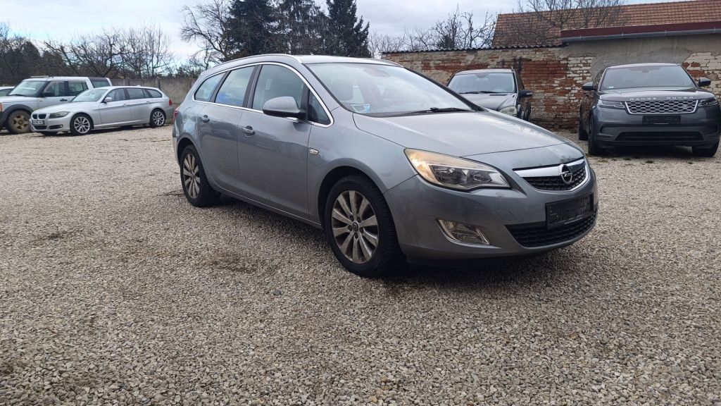 Opel Astra 1.7 cdti 125le 2011/8 280000km 1,49 m&nbsp;ft